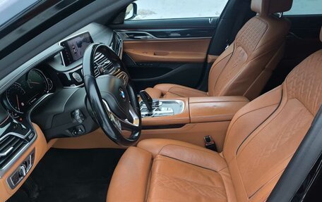 BMW 7 серия, 2018 год, 4 400 000 рублей, 15 фотография