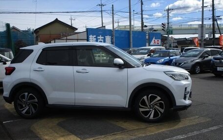 Toyota Raize I, 2023 год, 1 318 000 рублей, 8 фотография