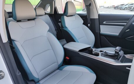 Geely Emgrand, 2023 год, 1 599 000 рублей, 19 фотография