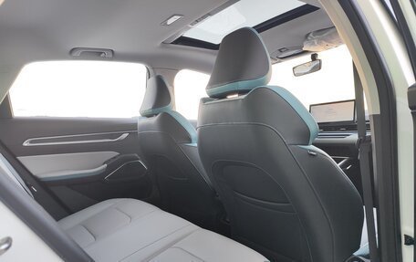 Geely Emgrand, 2023 год, 1 599 000 рублей, 24 фотография