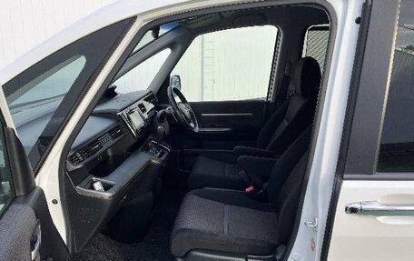 Honda Stepwgn IV, 2016 год, 1 543 000 рублей, 6 фотография