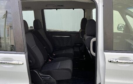 Honda Stepwgn IV, 2016 год, 1 543 000 рублей, 18 фотография