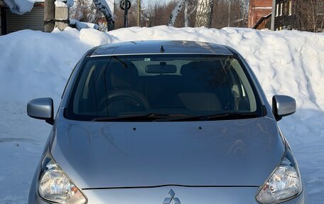 Mitsubishi Mirage VI рестайлинг, 2014 год, 720 000 рублей, 2 фотография