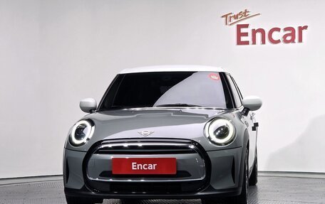 MINI Hatch, 2021 год, 1 827 000 рублей, 3 фотография