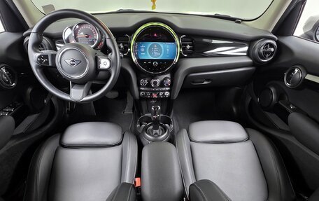 MINI Hatch, 2021 год, 1 827 000 рублей, 7 фотография