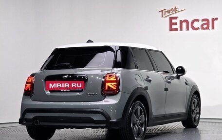 MINI Hatch, 2021 год, 1 827 000 рублей, 2 фотография