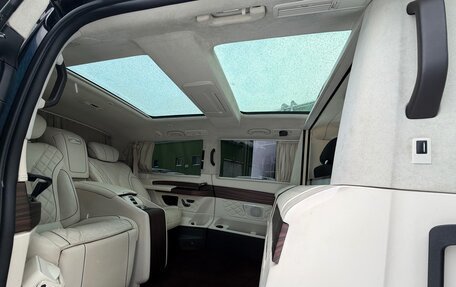 Mercedes-Benz V-Класс, 2017 год, 7 000 000 рублей, 7 фотография