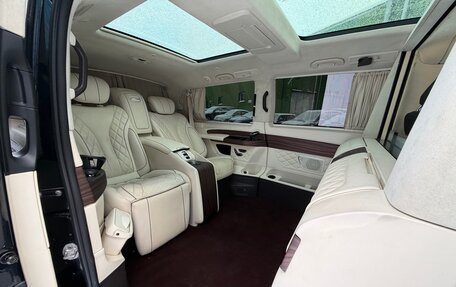 Mercedes-Benz V-Класс, 2017 год, 7 000 000 рублей, 6 фотография