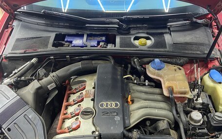 Audi A4, 2003 год, 600 000 рублей, 10 фотография