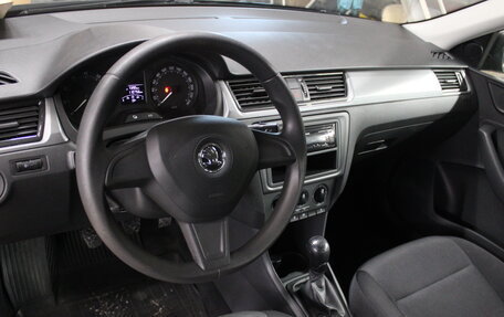 Skoda Rapid I, 2015 год, 756 000 рублей, 10 фотография