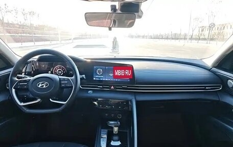 Hyundai Elantra, 2021 год, 1 610 000 рублей, 8 фотография