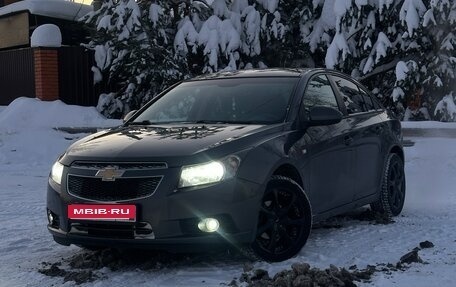 Chevrolet Cruze II, 2010 год, 670 000 рублей, 1 фотография