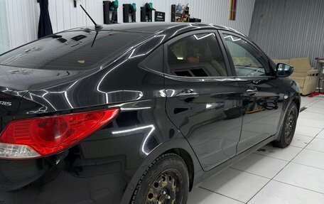 Hyundai Solaris II рестайлинг, 2011 год, 650 000 рублей, 3 фотография