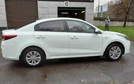 KIA Rio IV, 2018 год, 1 600 000 рублей, 6 фотография