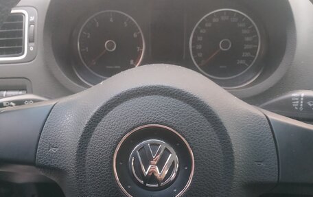 Volkswagen Polo VI (EU Market), 2012 год, 850 000 рублей, 7 фотография