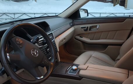 Mercedes-Benz E-Класс, 2012 год, 2 950 000 рублей, 7 фотография