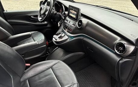 Mercedes-Benz V-Класс, 2019 год, 5 700 000 рублей, 7 фотография