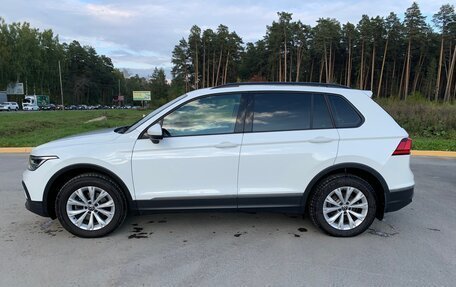 Volkswagen Tiguan II, 2021 год, 3 030 000 рублей, 4 фотография