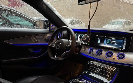 Mercedes-Benz E-Класс, 2017 год, 3 700 000 рублей, 7 фотография