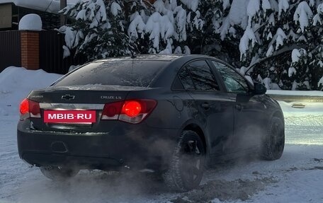 Chevrolet Cruze II, 2010 год, 670 000 рублей, 6 фотография