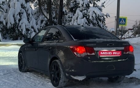 Chevrolet Cruze II, 2010 год, 670 000 рублей, 5 фотография