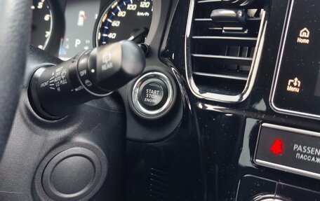 Mitsubishi Outlander III рестайлинг 3, 2019 год, 1 799 999 рублей, 30 фотография