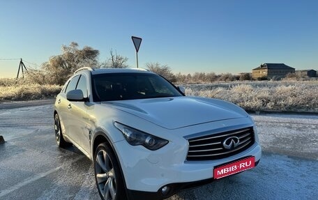 Infiniti FX II, 2010 год, 1 850 000 рублей, 1 фотография