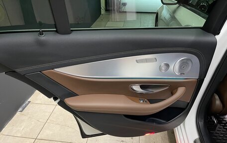 Mercedes-Benz E-Класс, 2020 год, 4 800 000 рублей, 24 фотография