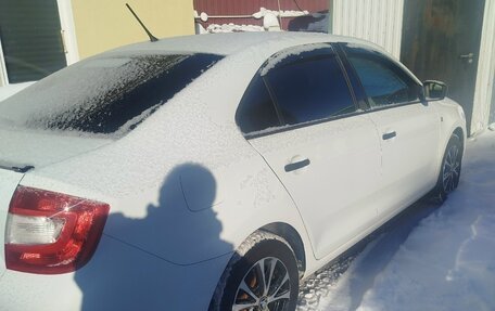 Skoda Rapid I, 2014 год, 650 000 рублей, 3 фотография