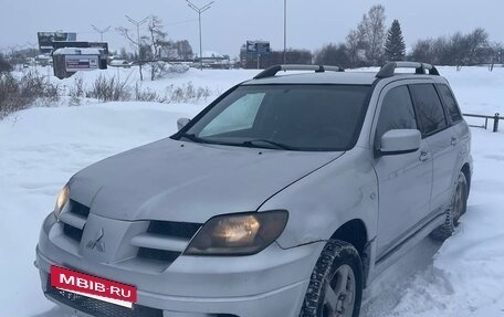 Mitsubishi Outlander III рестайлинг 3, 2003 год, 390 000 рублей, 3 фотография