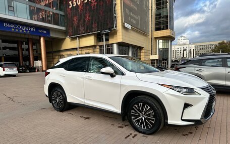 Lexus RX IV рестайлинг, 2017 год, 3 990 000 рублей, 10 фотография