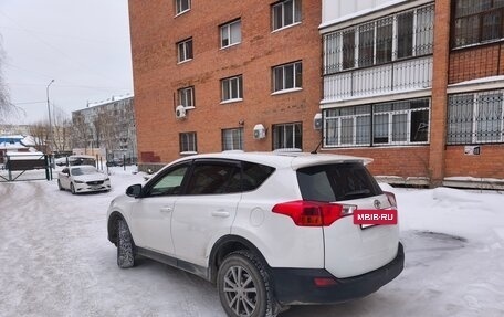 Toyota RAV4, 2015 год, 2 120 000 рублей, 4 фотография