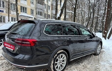 Volkswagen Passat B8 рестайлинг, 2018 год, 2 500 000 рублей, 12 фотография