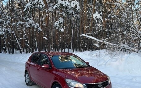 KIA cee'd I рестайлинг, 2010 год, 675 000 рублей, 3 фотография