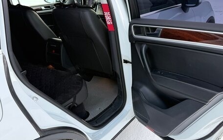 Volkswagen Touareg III, 2013 год, 2 800 000 рублей, 12 фотография