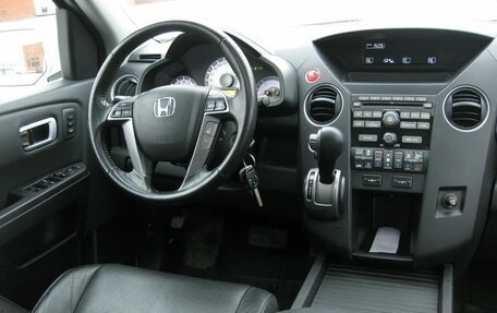 Honda Pilot III рестайлинг, 2012 год, 2 150 000 рублей, 12 фотография