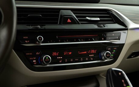 BMW 5 серия, 2017 год, 3 151 999 рублей, 16 фотография