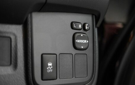 Toyota Wish II, 2011 год, 1 400 000 рублей, 15 фотография