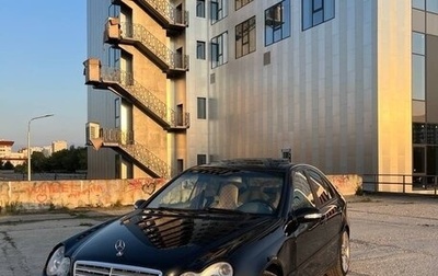 Mercedes-Benz C-Класс, 2004 год, 720 000 рублей, 1 фотография