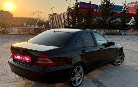 Mercedes-Benz C-Класс, 2004 год, 720 000 рублей, 4 фотография