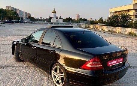 Mercedes-Benz C-Класс, 2004 год, 720 000 рублей, 3 фотография