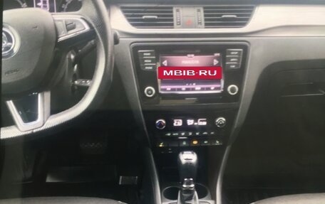 Skoda Rapid I, 2017 год, 1 370 000 рублей, 10 фотография