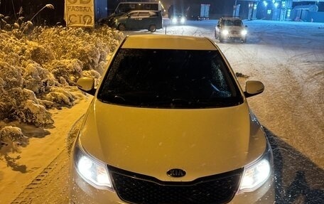 KIA Rio III рестайлинг, 2015 год, 920 000 рублей, 3 фотография