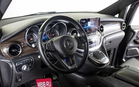 Mercedes-Benz V-Класс, 2023 год, 6 500 000 рублей, 21 фотография