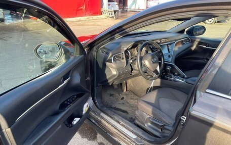 Toyota Camry, 2018 год, 1 690 000 рублей, 9 фотография