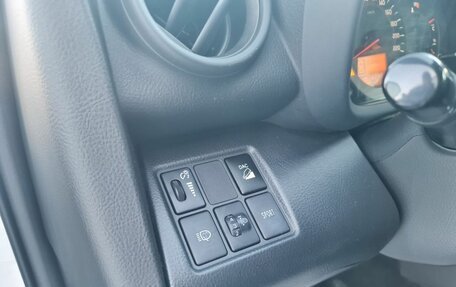 Toyota RAV4, 2011 год, 1 375 000 рублей, 22 фотография