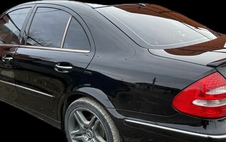 Mercedes-Benz E-Класс, 2004 год, 890 000 рублей, 8 фотография