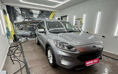 Ford Escape, 2021 год, 1 760 000 рублей, 4 фотография