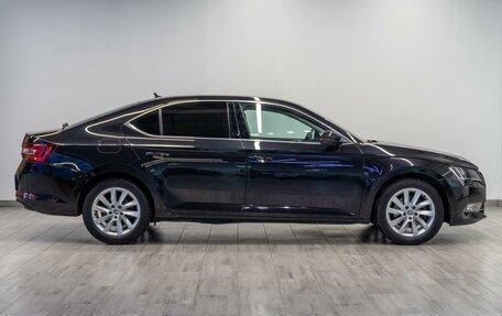 Skoda Superb III рестайлинг, 2018 год, 2 049 000 рублей, 5 фотография