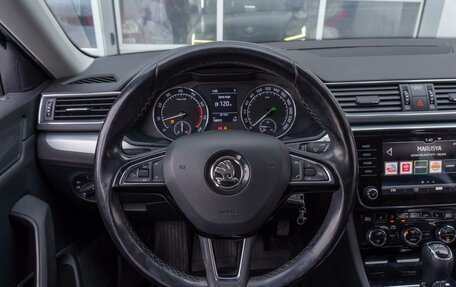 Skoda Superb III рестайлинг, 2018 год, 2 049 000 рублей, 12 фотография